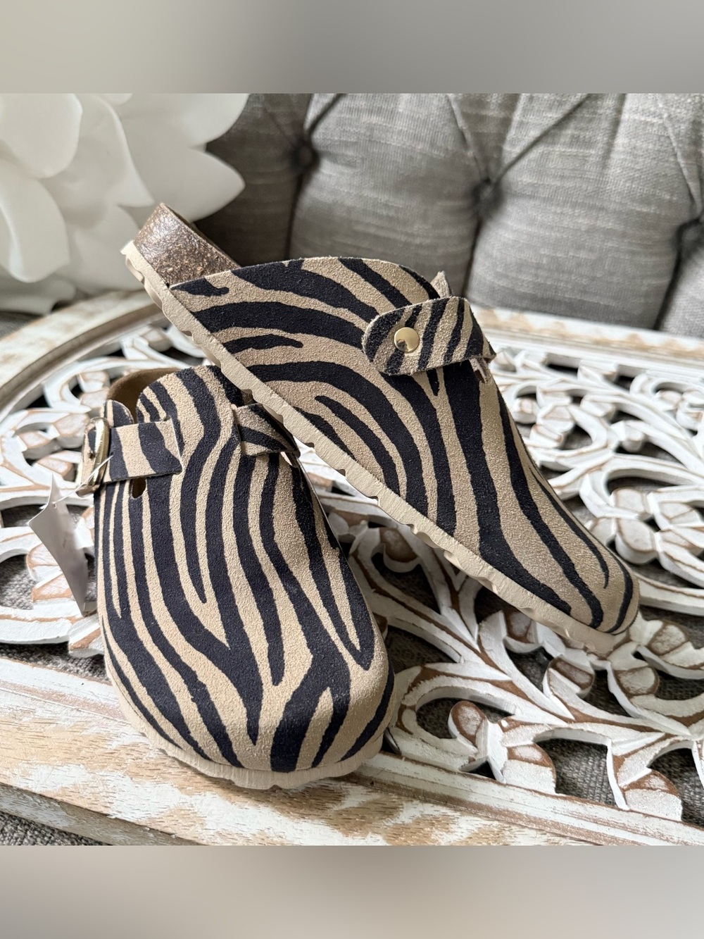 Autenti Zebra Print Clogs Shoes Women’s 8.5 NEW
